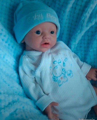 Bébé reborn garçon tout